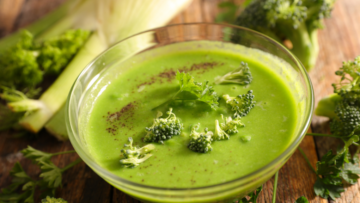 Suppe mit Fenchel und Brokkoli