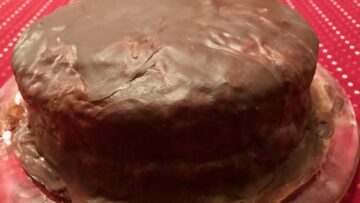 Kuchen mit Schokoglasur