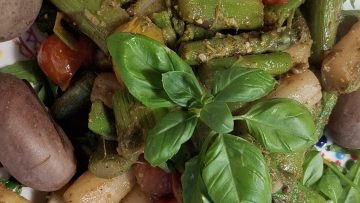 Mediterrane Spargelpfanne