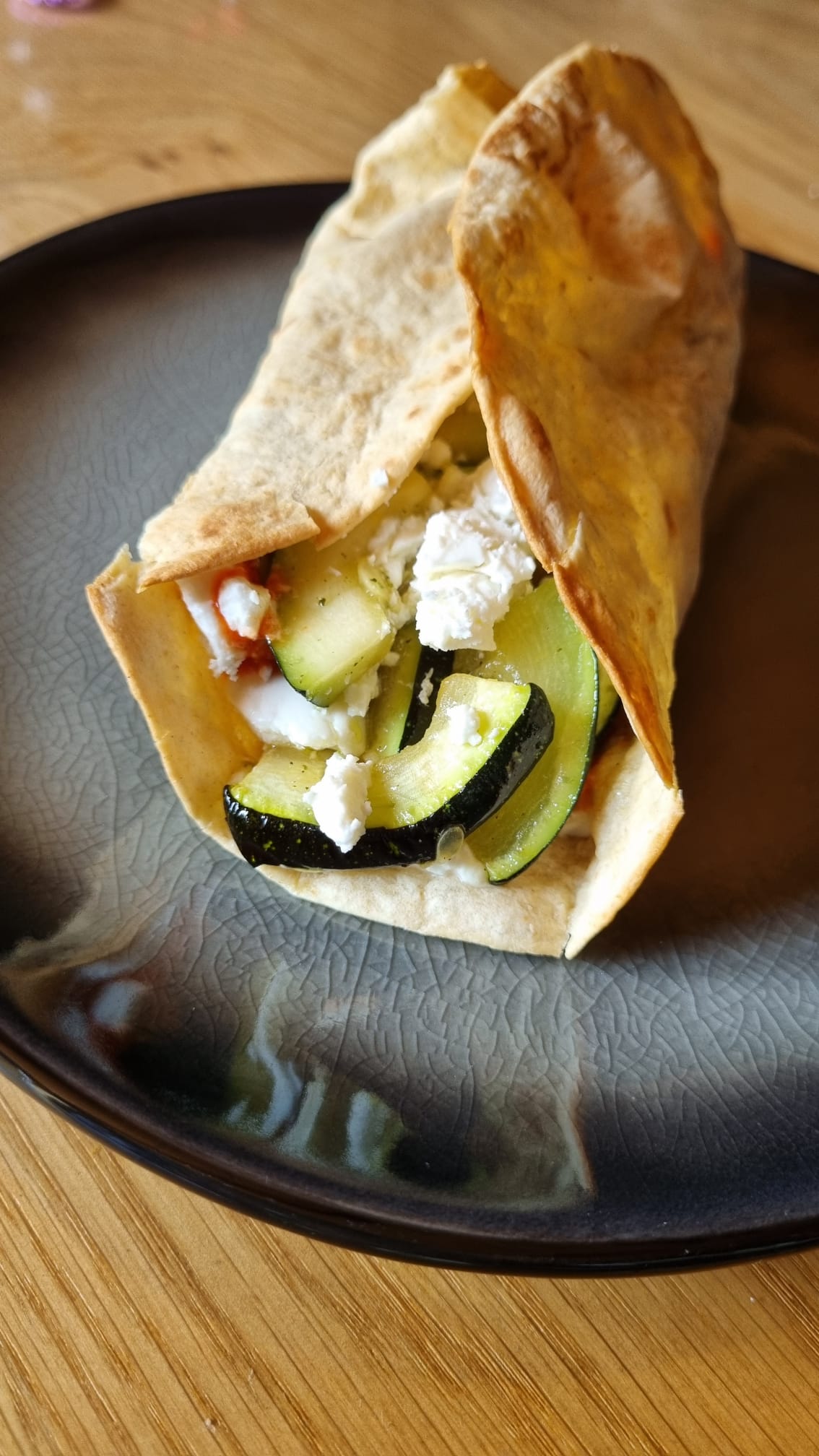 Wraps mit gebackenen Zucchini