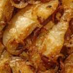 Birnen-Kartoffelgratin mit Röstzwiebeln