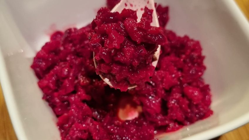 Frischer Rote-Bete-Salat mit Äpfeln
