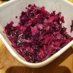 frischer Rotkohlsalat